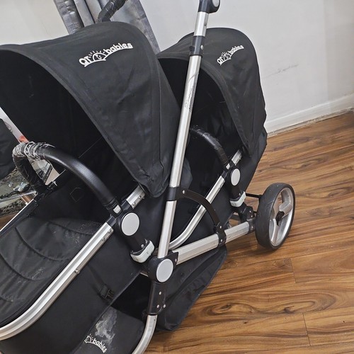 Babies double pushchair - qt,