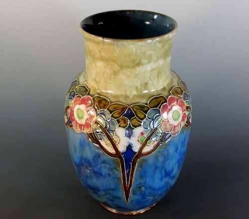 Fine large doulton - large, lambeth