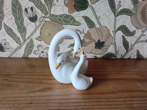 Exquisite vintage charles - vintage,