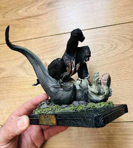 Weta collectibles king kong - collectibles,