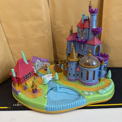 Polly pocket beauty and - polly,
