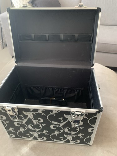 Large black white - black,
