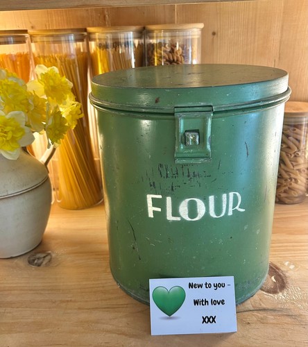 Wonderful green vintage - wonderful,