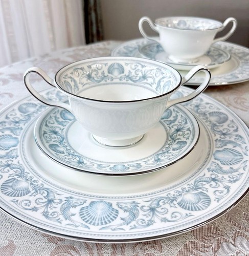 Wedgwood dolphins white - wedgwood, double