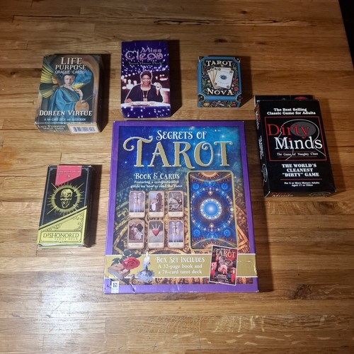 Secrets tarot cards lot - cards,