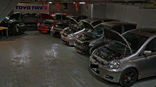 Toyota yaris sport 5 - toyota, 1.5