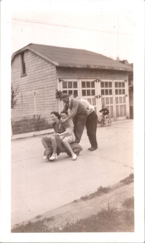 Vtg 1940s photo women - photo, on