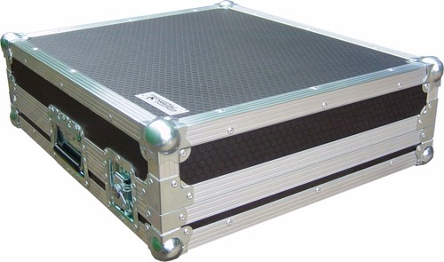 Soundcraft signature mixer - 12,