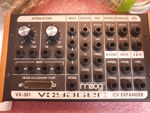 Moog voyager expander - cv,