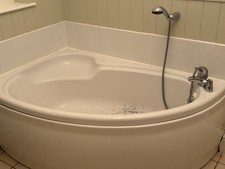 Corner Bath + With Taps And Shower Head