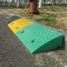 Plastic Curb Ramp Portable Anti-Slip Wheel Chock Car Threshold Ramp  Sidewalk