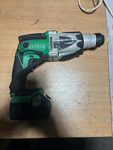 Hitachi dh18dsl 18v ion - 18v, li-ion