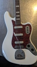 Squier Vintage Modified Bass VI Olympic White