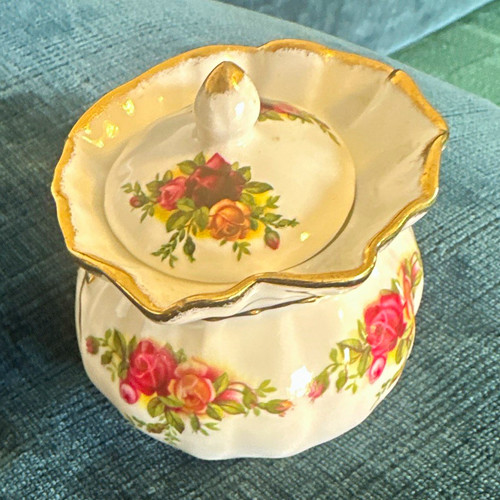 Royal albert old country - country, roses