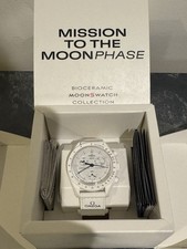 Swatch Misson to the Moonphase Full Moon White Snoopy