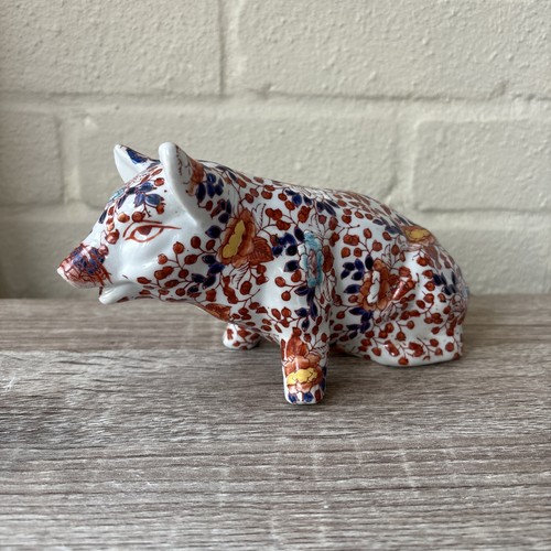 Imari porcelain pig hand - imari,