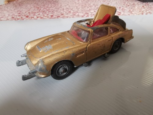 Corgi toys james bond - corgi,