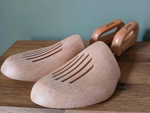 Jones wooden shoe trees - trees, extra
