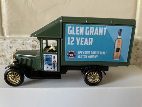 Lledo diecast morris parcels - lledo,