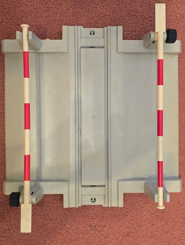 Playmobil train level crossing - train,
