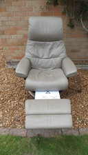 Stressless Electric Legcomfort Chair with Integrated Footrest