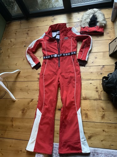Ski suit bnwt - 🏂🎿⛷️,