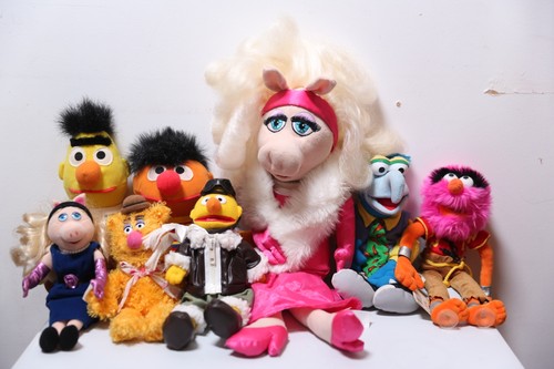 The muppets sesame - &,