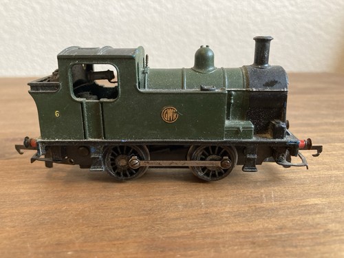 Triang gwr tank engine - 0-4-0,
