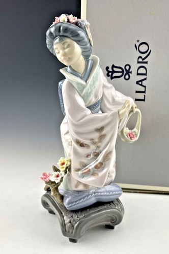 Lladro figurine michiko - figurine,