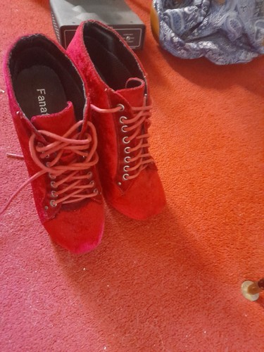 Fantastic boots size red - fantastic,