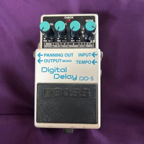 Boss digital delay guitar - dd-5,