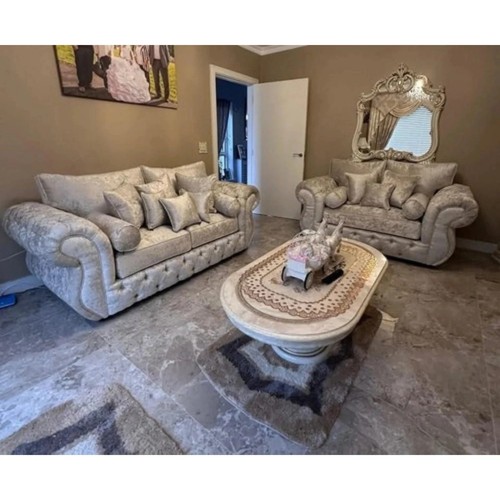 Chesterfield 2 seater - 3,