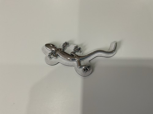 Audi quattro gecko badge - audi,