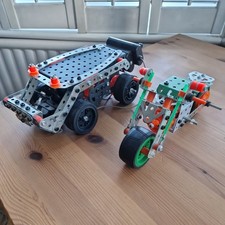 Meccano motorised car - meccano,