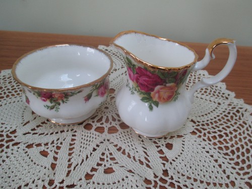 Lovely royal albert - lovely,