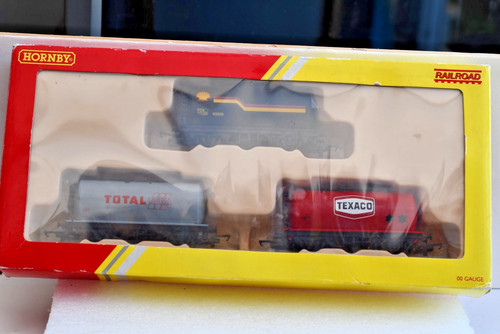 Hornby r6366 fuel tanker pack - tanker,