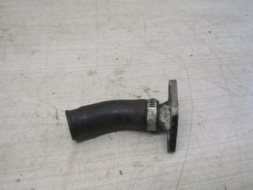 Water pipe cylinder head - water, on