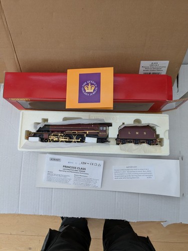 Hornby r2215 queens - hornby,