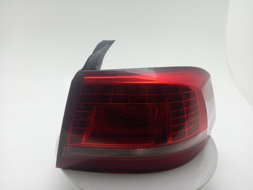 Volkswagen passat tail - passat, light