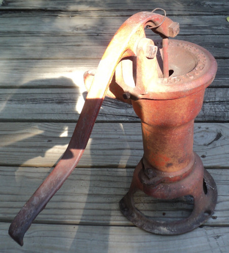Antique water pump - antique, wl