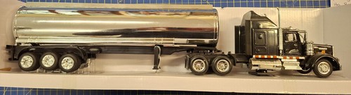 New ray scale kenworth - ray,