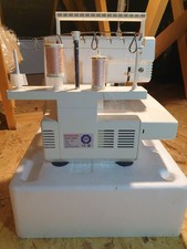 Singer Sewing Machine With