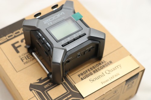 Zoom field recorder - zoom, 2