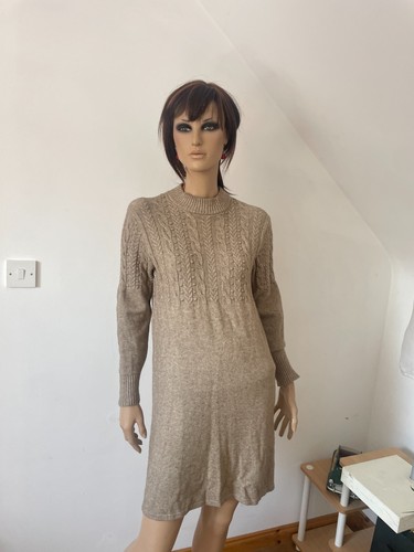 Frequent aran style - , knitted