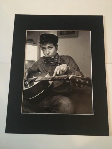 Bob dylan mounted - dylan(circa, 1962)-mounted