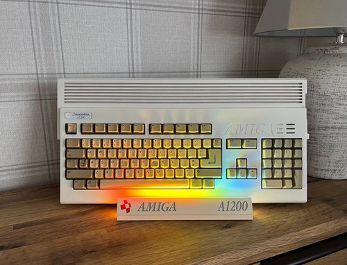 Amiga a1200 illuminated - amiga,