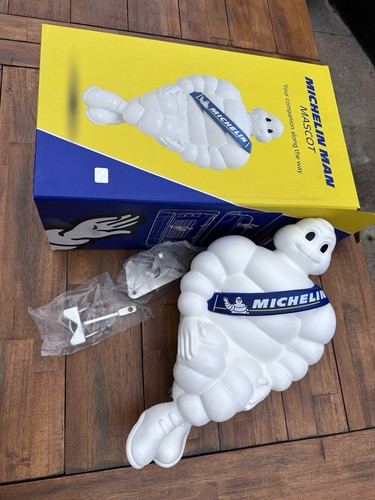 Michelin man bibendum truck - michelin,