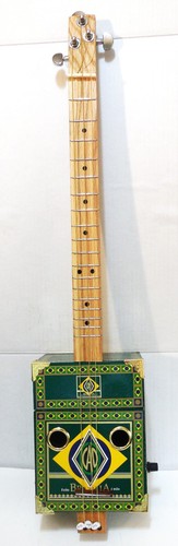 Cigar box guitar string - cigar, 3