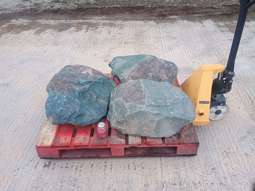Large granite garden - ,