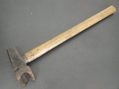 Vintage blacksmiths hammer top - blacksmiths,